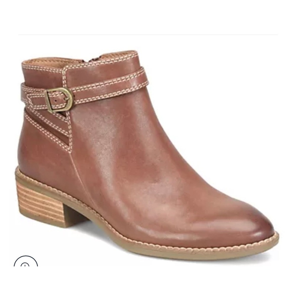 Clarks Boots Womens 7.5 Brown Maypearl Leather Ankle Boot Buckle Straps NEW TAGS